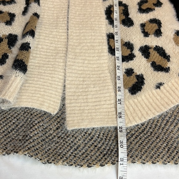 Very J Cream Animal Cheetah Print Knit Drape Cardigan SZ L NEW - Picture 9 of 12
